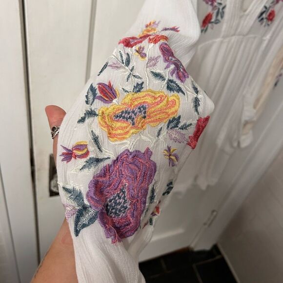 Free People White Dress with Floral Embroidery - Picture 2 of 7